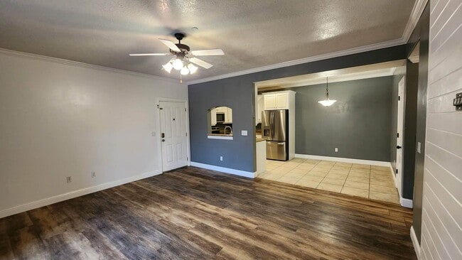 Building Photo - Large Renovated Orem Condo for Rent