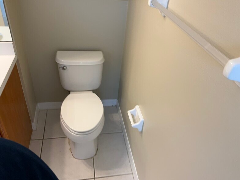 Building Photo - 1004 Cristelle Jean Dr