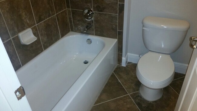 Building Photo - Avalon Reserve-1021 Vinsetta Circle Winter Garden FL 34787