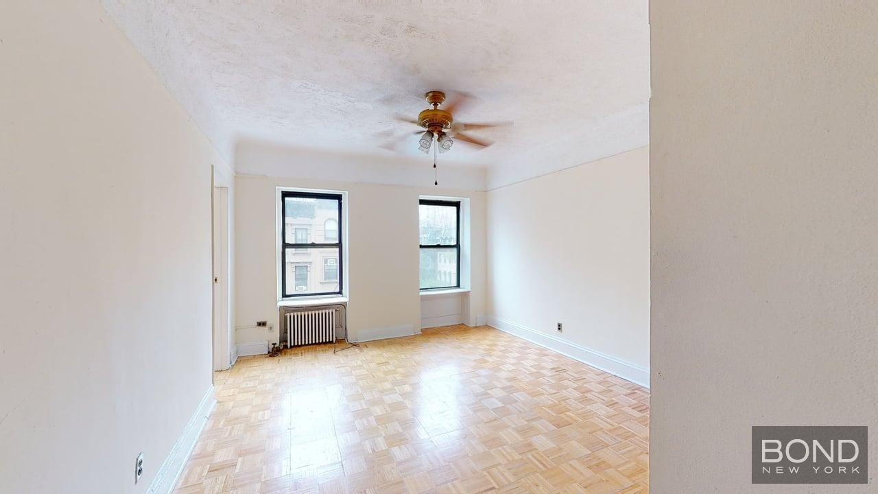 Building Photo - 799 Lexington Ave