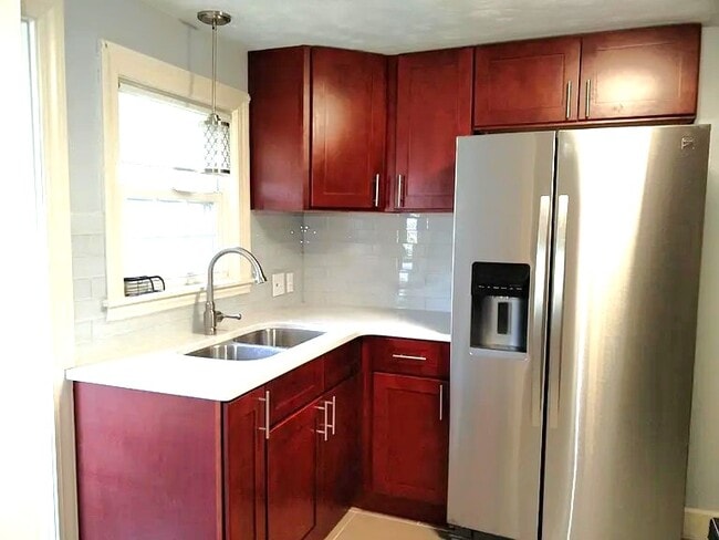 Building Photo - 37 Walworth St