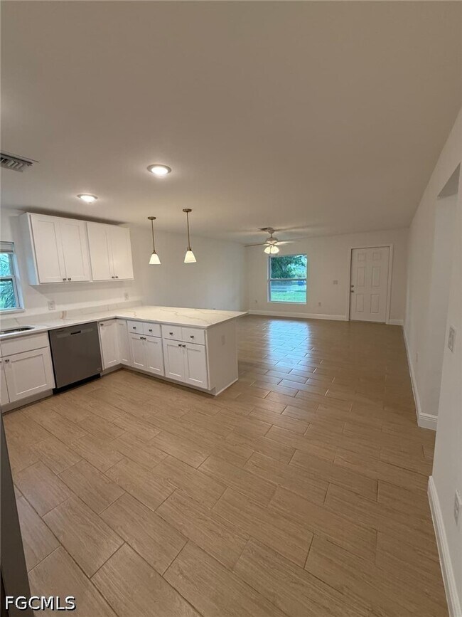 Building Photo - 2378 Highland Ave