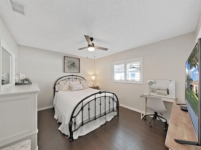 Building Photo - 308 Hammock Dr