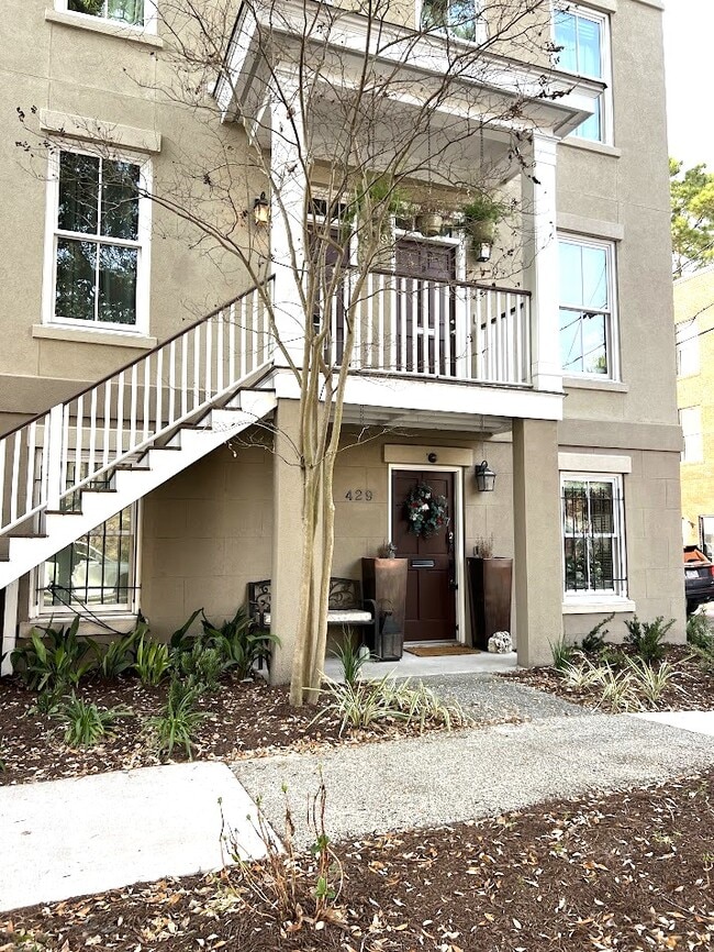 Building Photo - 429 Montgomery St