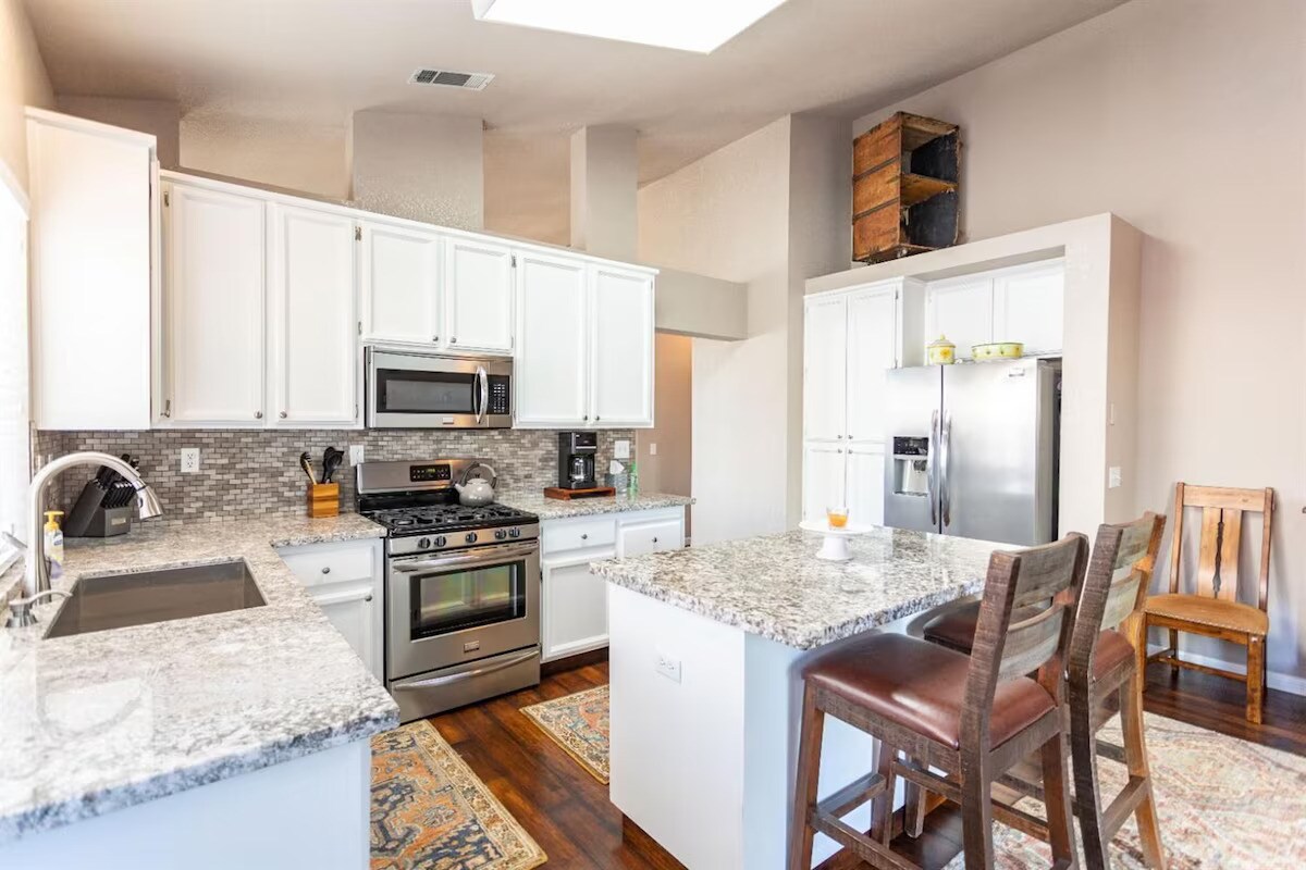 Spacious Kitchen with center Island & Frigidaire Appliance - 9316 Caulfield Dr