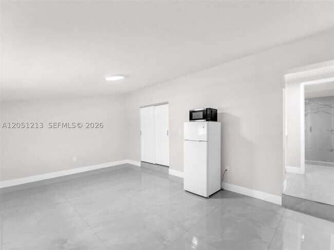 Building Photo - 10460 SW 43rd St