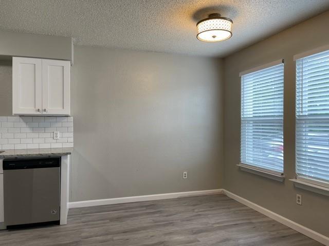 Building Photo - 327 SE 3rd St