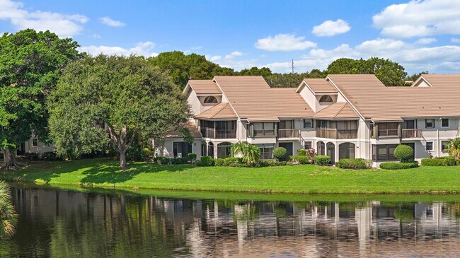 Building Photo - 3881 Back Bay Dr