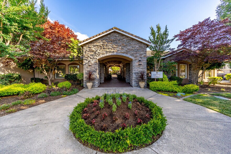 Mountain Shadows Apartments Rohnert Park, CA Apartment Finder