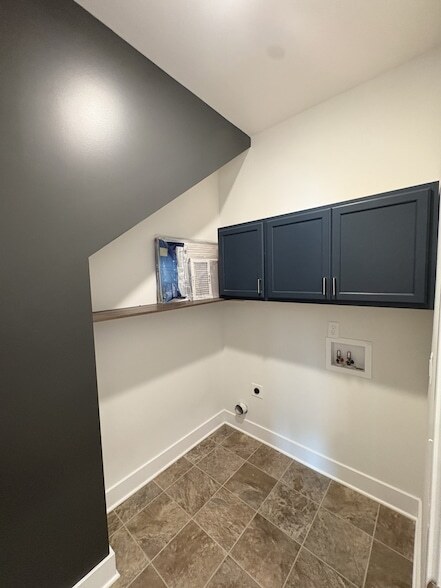 Building Photo - 5823 Bear Trl