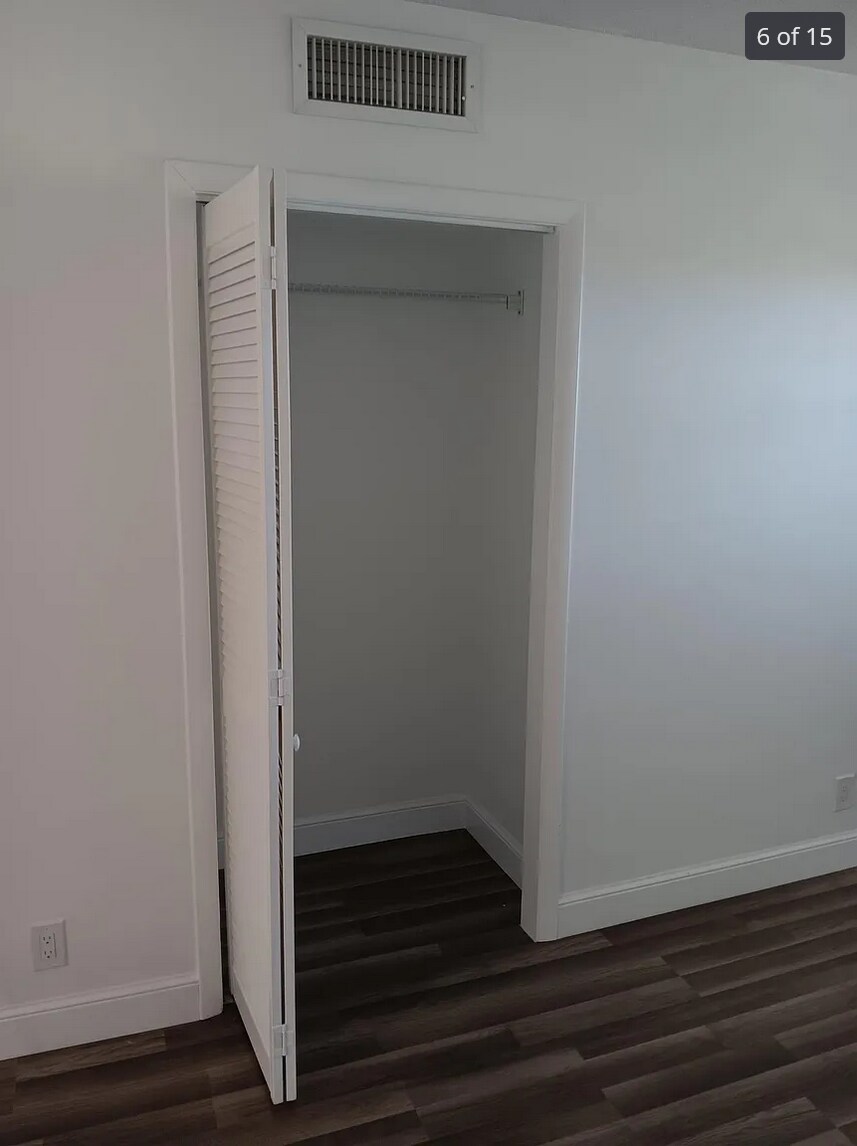 master 2nd closet - 3050 N Palm Aire Dr