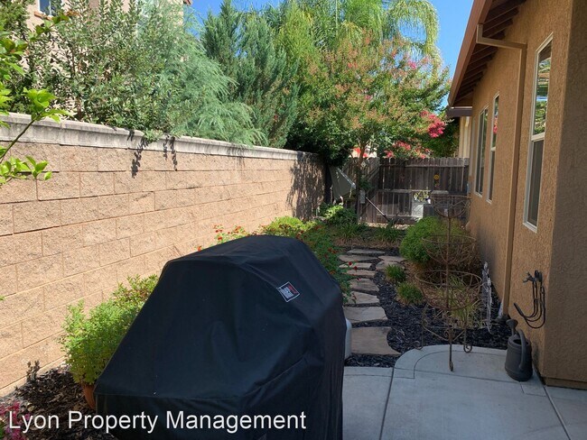 Building Photo - 2 br, 2 bath House - 6110 Amani Place