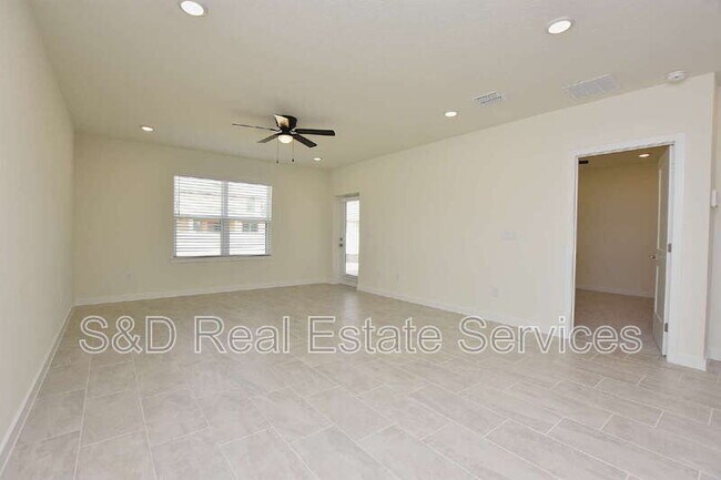 Building Photo - 3183 Cup Dr