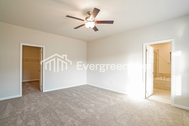 Building Photo - 28590 Whitehall Ln