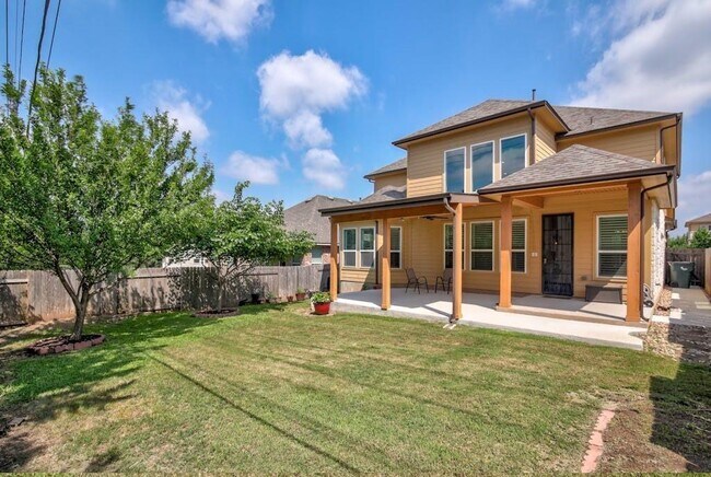 Building Photo - 121 Alondra Way
