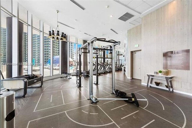 Building Photo - 4111 S Ocean Dr