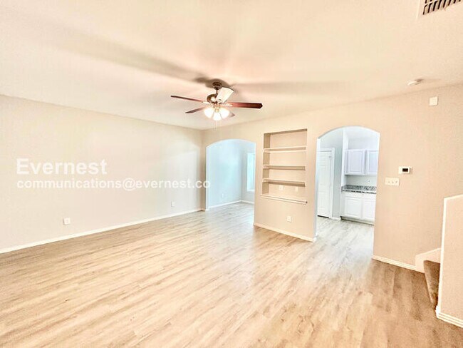 Building Photo - 152 Creek Cove Dr