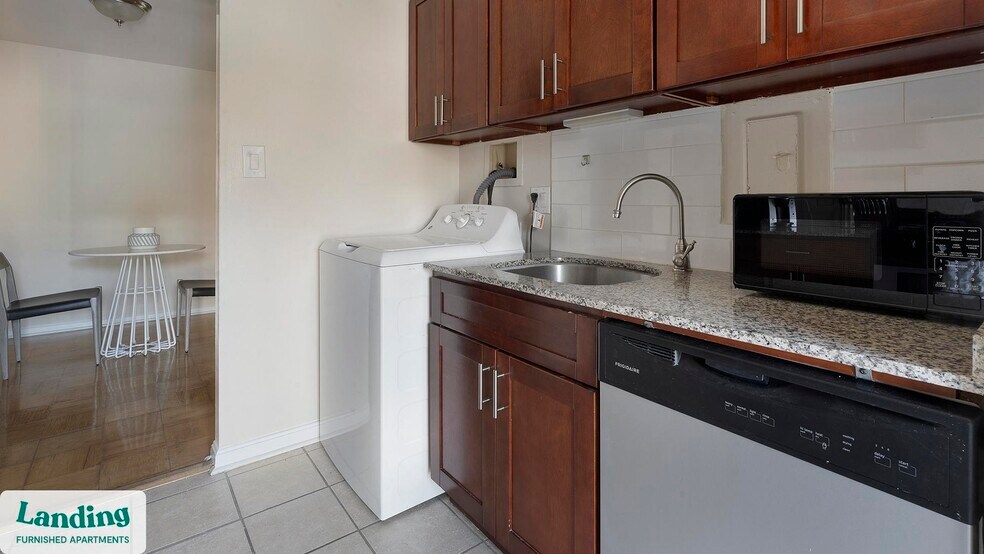 Building Photo - 6220 Springhill Dr