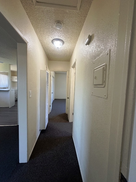 Building Photo - 700 N East End Ave