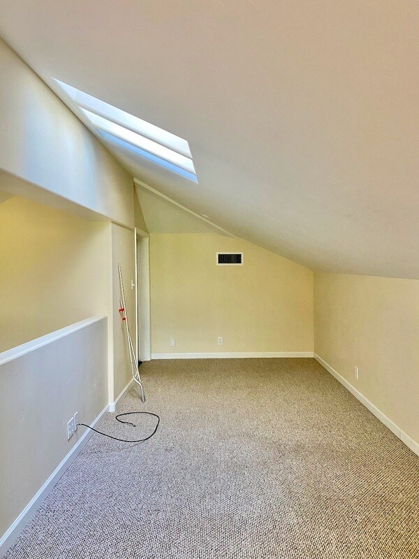 Building Photo - 13055 Summit Ridge Dr