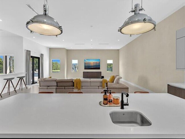 Building Photo - 6122 SW 173rd Way