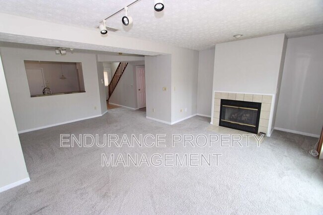 Building Photo - 482 Madeira Ct