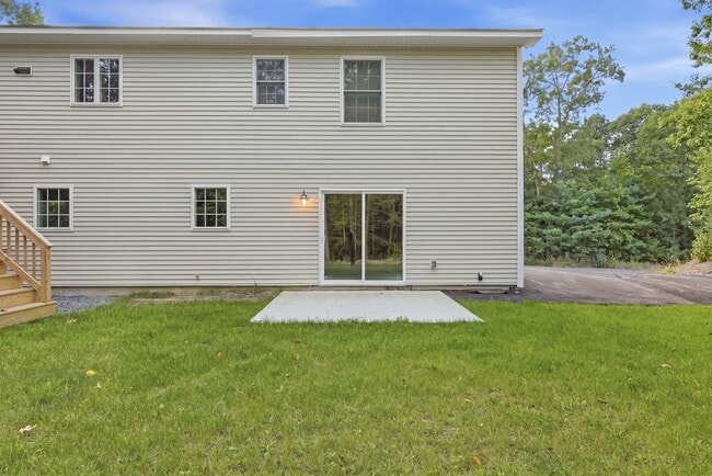 Building Photo - 104 Hilltop Dr