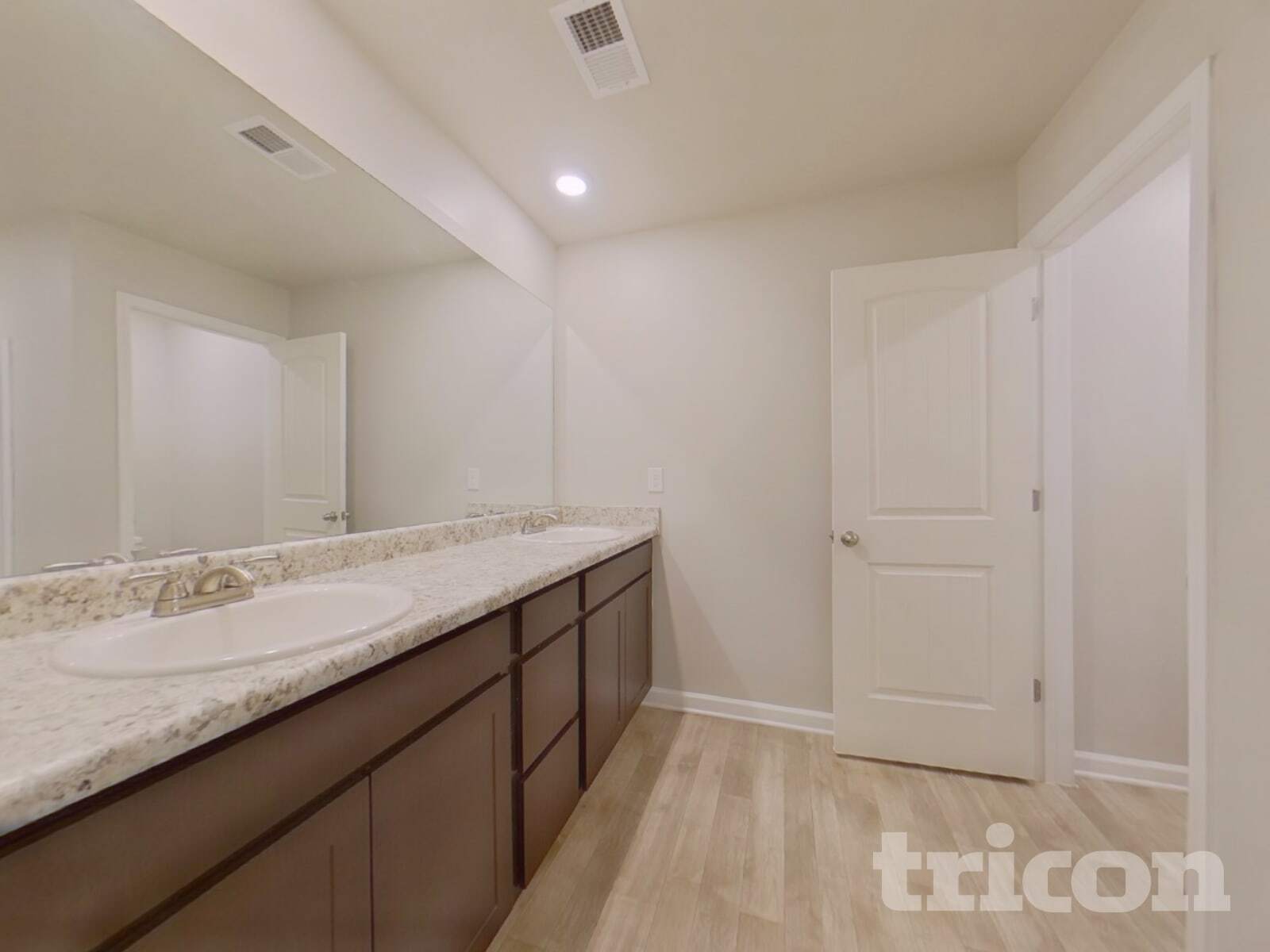 Building Photo - 1027 Summer Cypress Dr