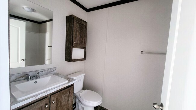 Building Photo - 372 Utah Ct