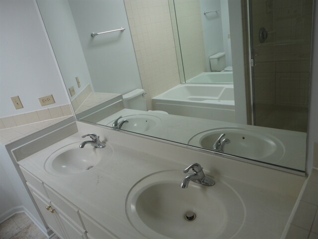 Building Photo - 626 David St