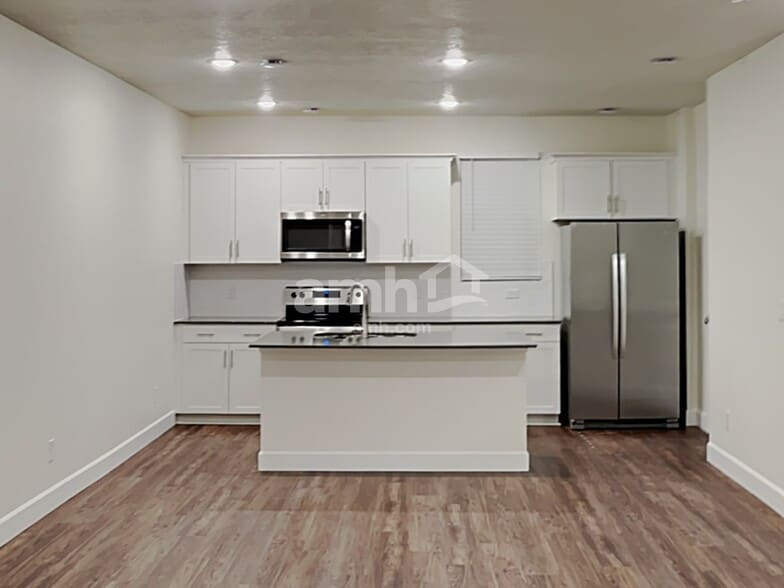Building Photo - 6016 S Jordan Pkwy W