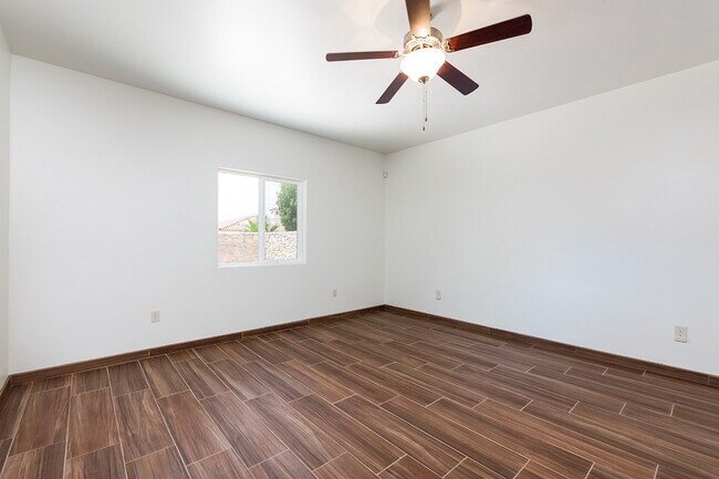 Building Photo - 4507 Mesa Central Dr