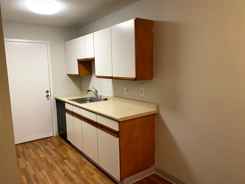 Building Photo - 46 Village Brook Ln