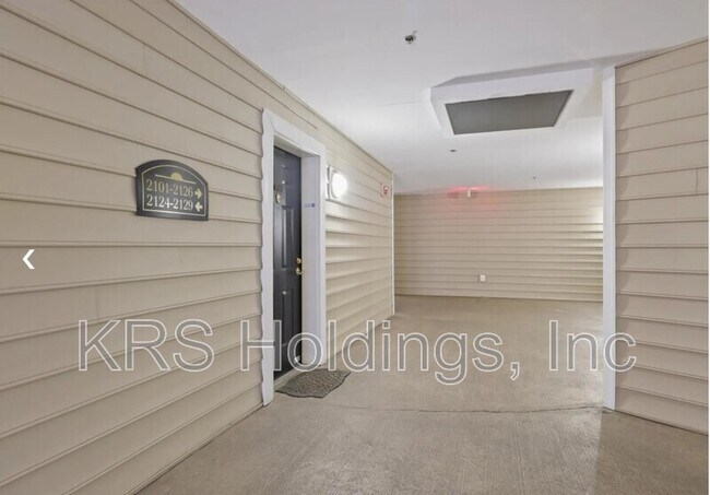 Building Photo - 4550 Strutfield Ln