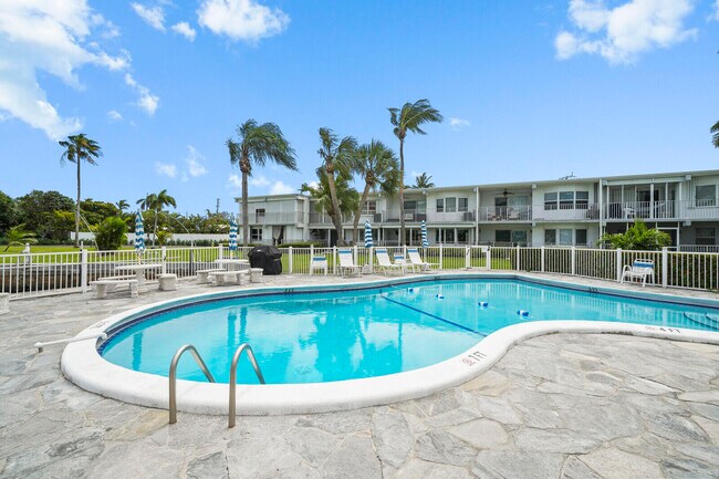 Building Photo - 1444 SE 15th Ct