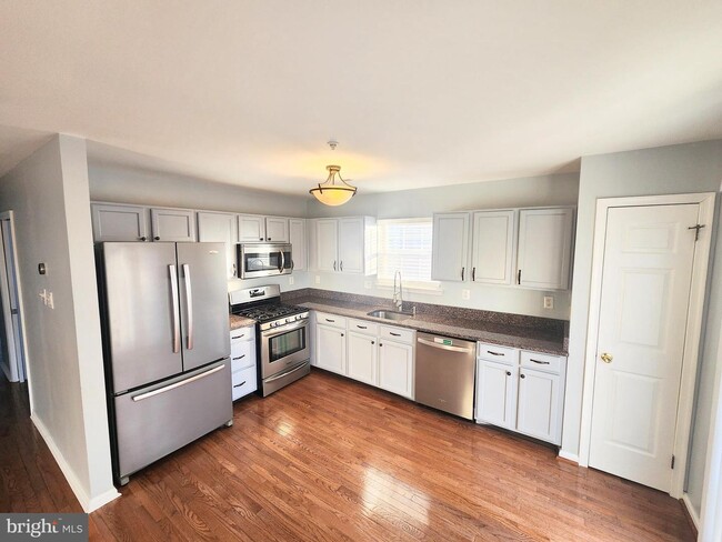 Building Photo - 2700 Fallow Hill Ln