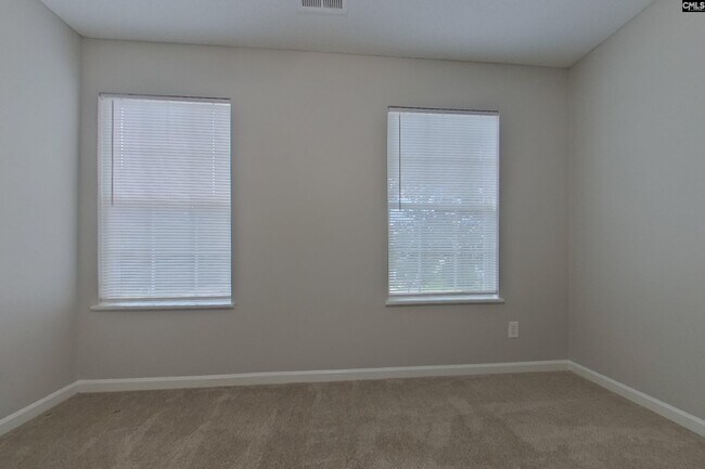 Building Photo - 945 Schofield Ln
