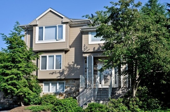 Primary Photo - 228 Clarken Dr