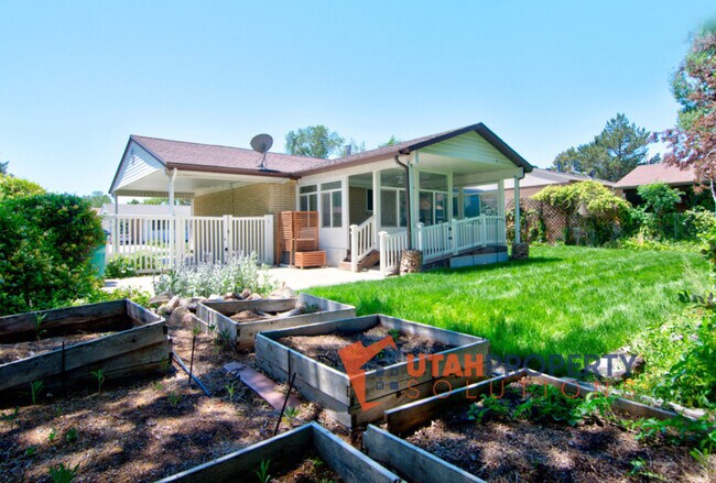 Building Photo - 239 E 9585 S