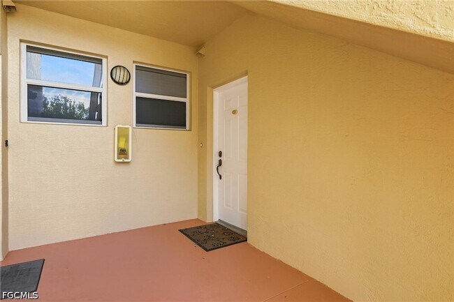 Building Photo - 15417 Bellamar Cir