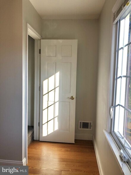 Building Photo - 329 Browning Ln