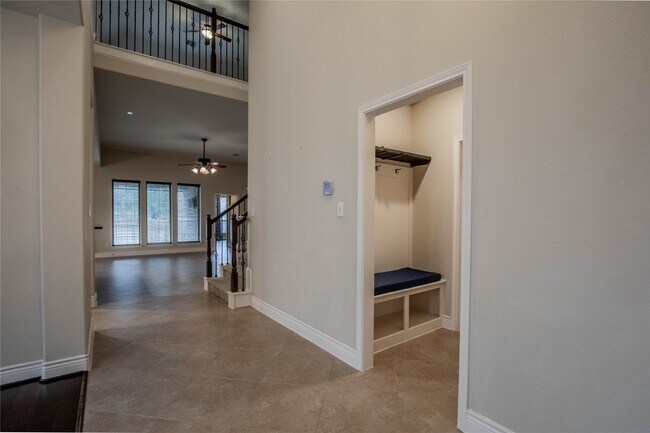 Building Photo - 111 Pinnacle Ridge Ct