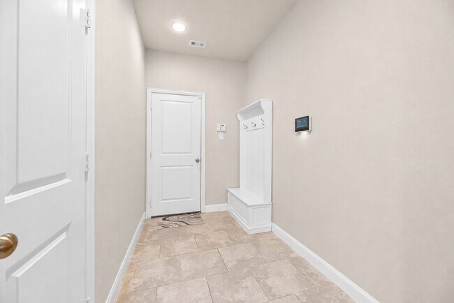 Building Photo - 403 Marina View Dr