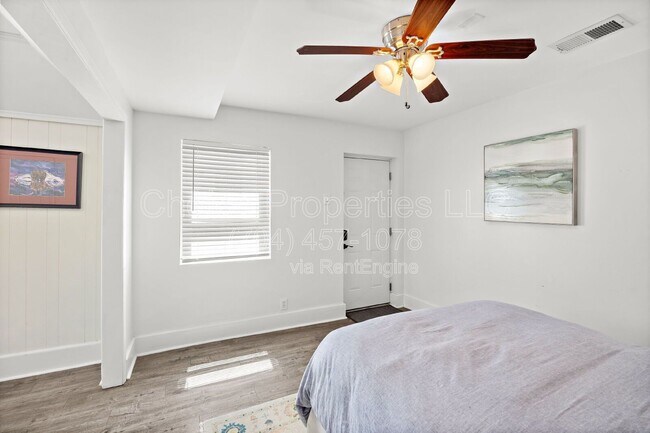 Building Photo - 832 Stanfield Dr