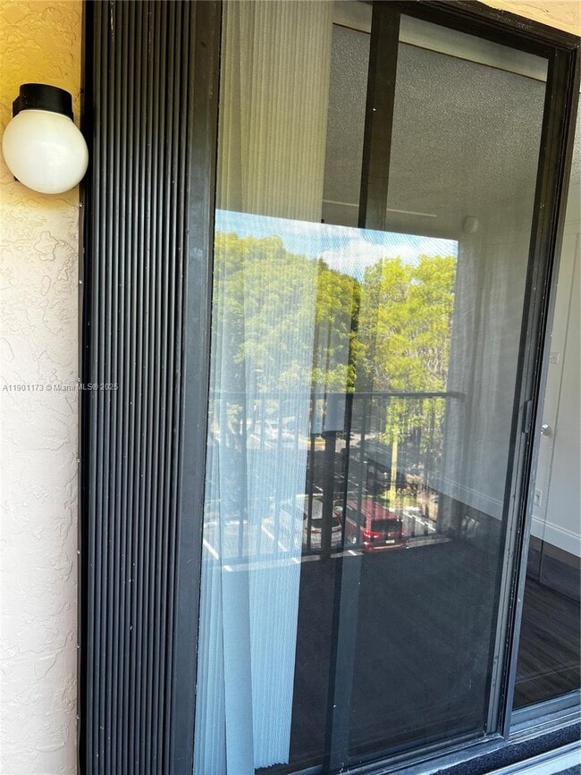 Building Photo - 14301 N Kendall Dr