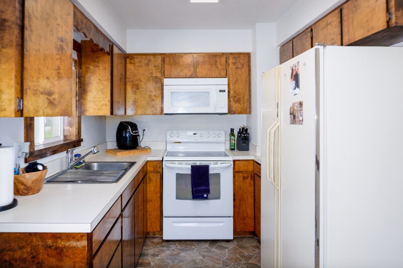 Building Photo - 308 Dakota Ave