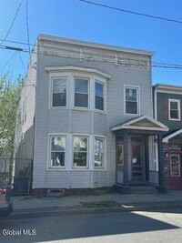 Building Photo - 945 Broadway