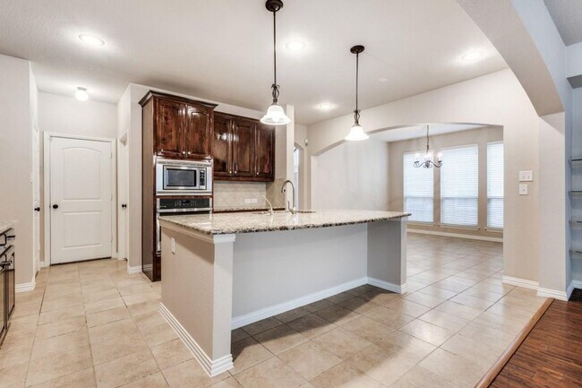 Building Photo - 205 Chester Dr