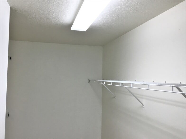 Building Photo - 1452 Penasco Rd NE