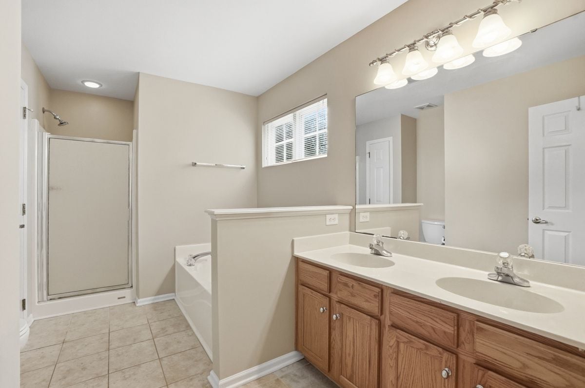 Building Photo - 2830 Black Walnut Ln